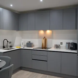 https://apt-luxury-city-centre.belfasthotelsireland.com